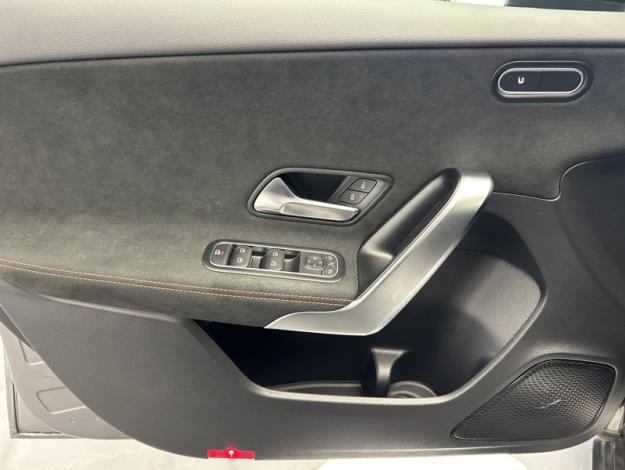 MERCEDES-BENZ Classe A 180 AMG Line  