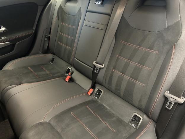 MERCEDES-BENZ Classe A 180 AMG Line  