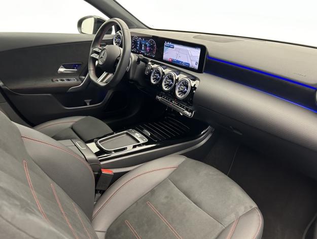 MERCEDES-BENZ Classe A 180 AMG Line  