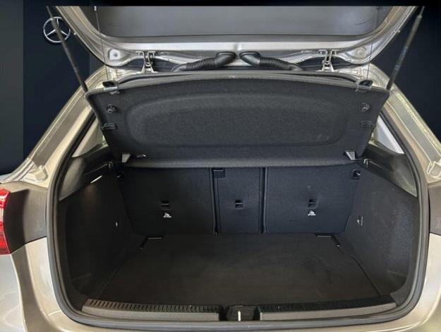 MERCEDES-BENZ Classe A A 180 Compacte