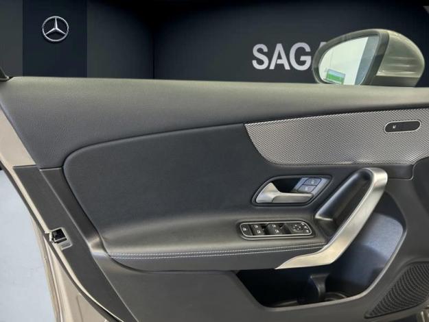 MERCEDES-BENZ Classe A A 180 Compacte