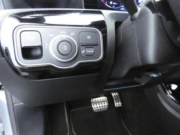 MERCEDES-BENZ Classe A 180 d AMG Line  
