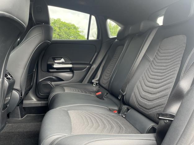 MERCEDES-BENZ GLA 200 d Progressive Line  