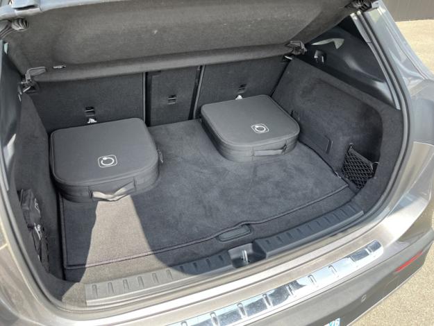 MERCEDES-BENZ EQA 250+ AMG Line  