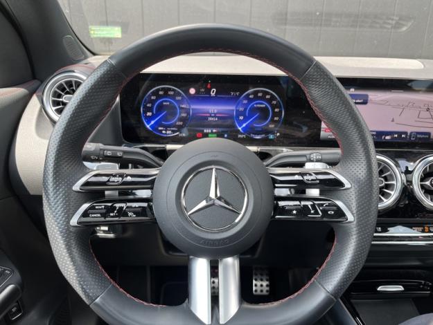 MERCEDES-BENZ EQA 250+ AMG Line  