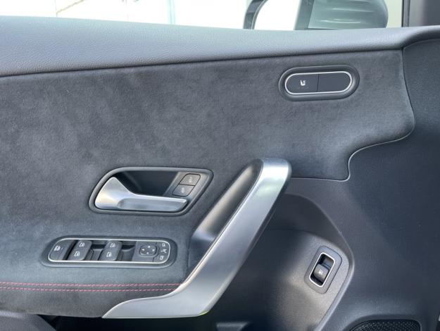 MERCEDES-BENZ Classe A 250 e AMG Line  