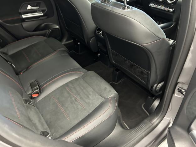 MERCEDES-BENZ GLA 200 d AMG Line  