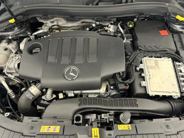MERCEDES-BENZ GLA 200 d AMG Line  