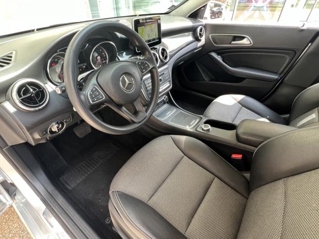 MERCEDES-BENZ CLA Shooting Brake CLA 180 d SB INSPIRATION BlueEff. Edition  