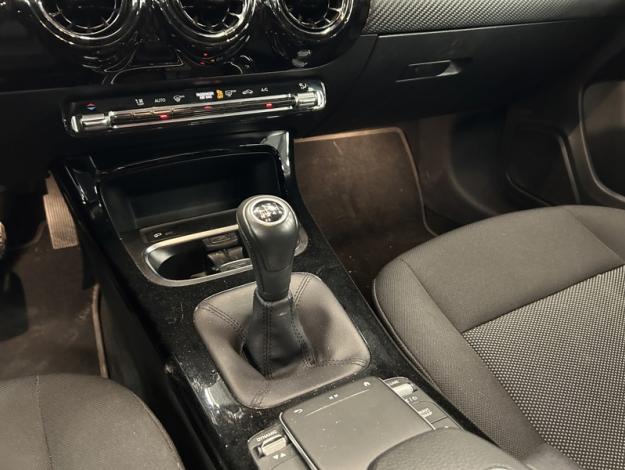 MERCEDES-BENZ A 180 d Style  