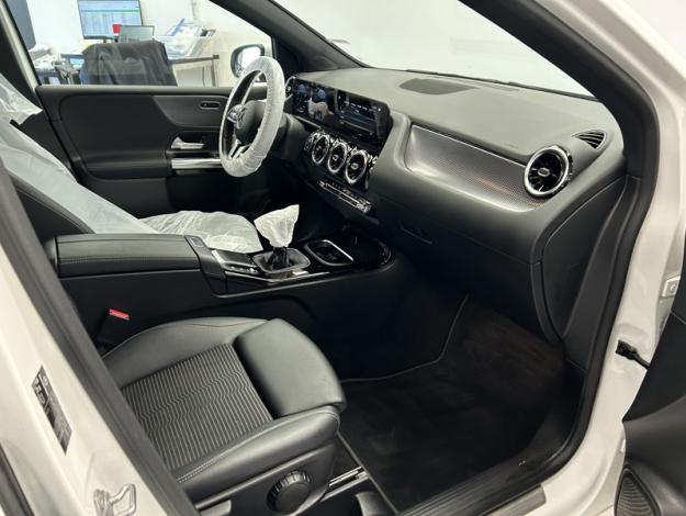 MERCEDES-BENZ B 180 Progressive  