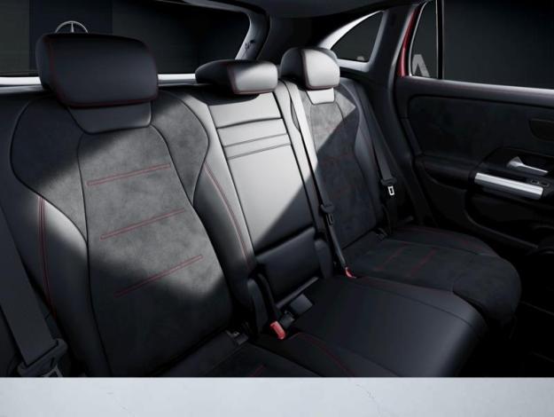 MERCEDES-BENZ GLA 200 d AMG Line  GLA 200 d AMG Line