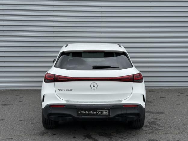MERCEDES-BENZ EQA 250+ AMG Line  