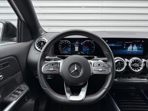 MERCEDES-BENZ EQA 250+ AMG Line  