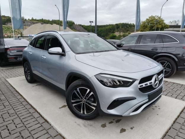 MERCEDES-BENZ GLA-Klasse GLA 180 Style Edition