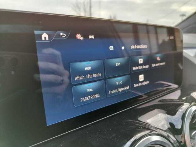 MERCEDES-BENZ GLA-Klasse GLA 180 Style Edition