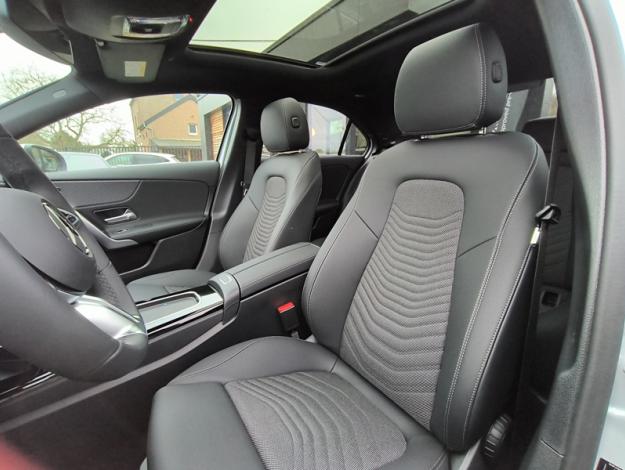 MERCEDES-BENZ A-Klasse A 180 Essential Line