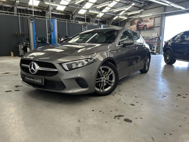 MERCEDES-BENZ A-Klasse A 200 Launch Edition