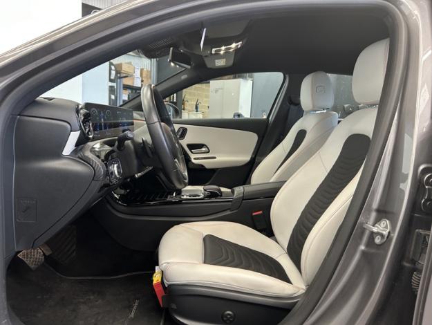 MERCEDES-BENZ A-Klasse A 200 Launch Edition