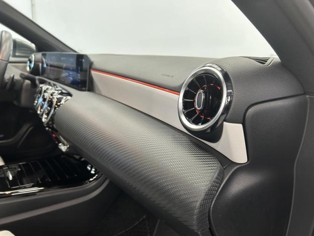 MERCEDES-BENZ A-Klasse A 200 Launch Edition