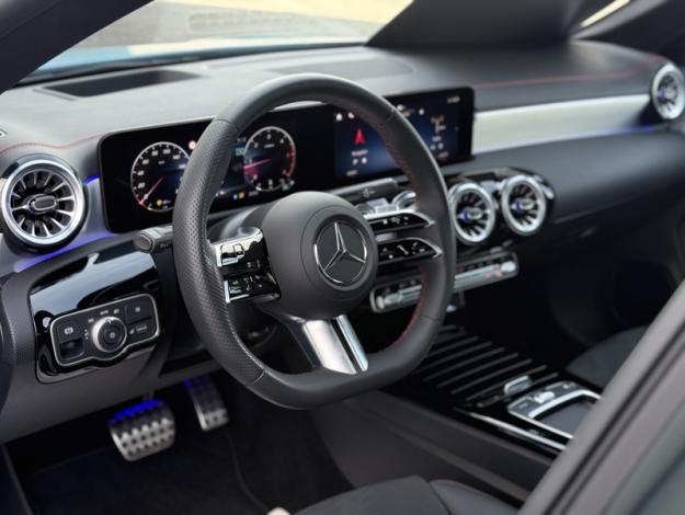 MERCEDES-BENZ CLA 180 d Coupé AMG Night Premium PLUS  