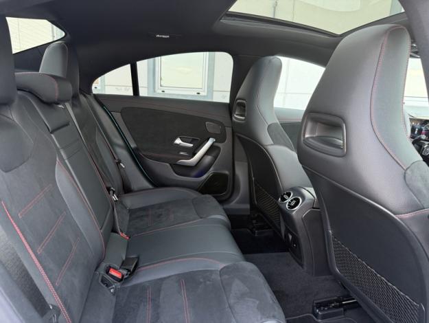 MERCEDES-BENZ CLA 180 d Coupé AMG Night Premium PLUS  