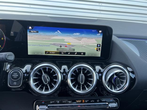 MERCEDES-BENZ GLA 200 d AMG Line  