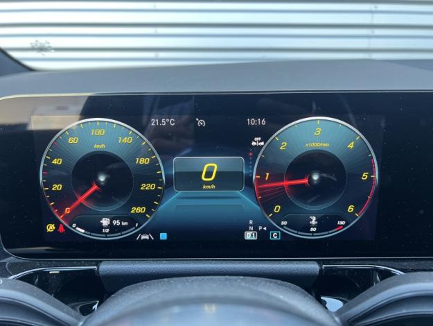 MERCEDES-BENZ GLA 200 d AMG Line  