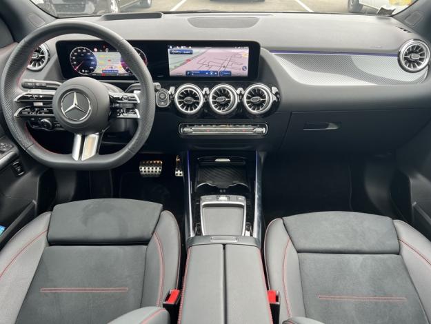 MERCEDES-BENZ GLA 200 d AMG Line  