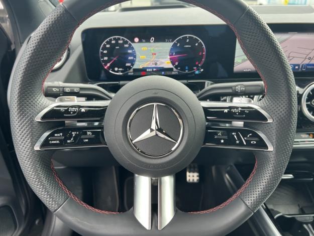 MERCEDES-BENZ GLA 200 d AMG Line  