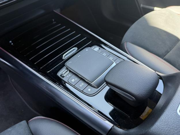 MERCEDES-BENZ GLA 200 d AMG Line AMG Line 