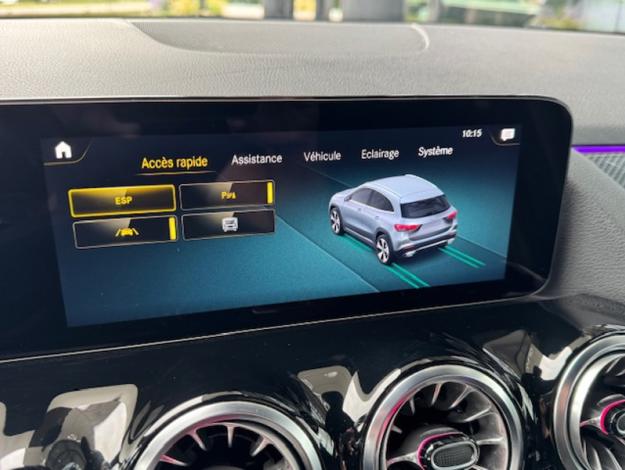 MERCEDES-BENZ GLA 200 AMG Line  GLA 200 AMG Line