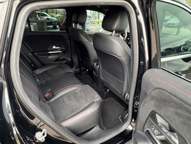 MERCEDES-BENZ GLA 200 AMG Line  GLA 200 AMG Line