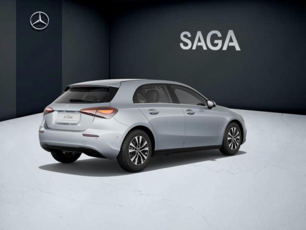 MERCEDES-BENZ A-Klasse A 180 Essential Line