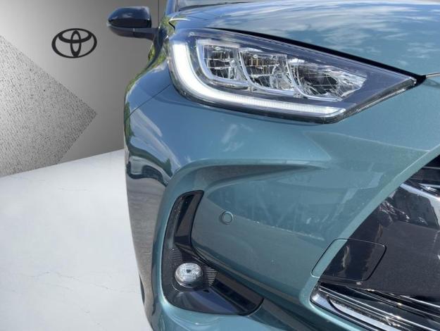TOYOTA Yaris Hybrid Collection   