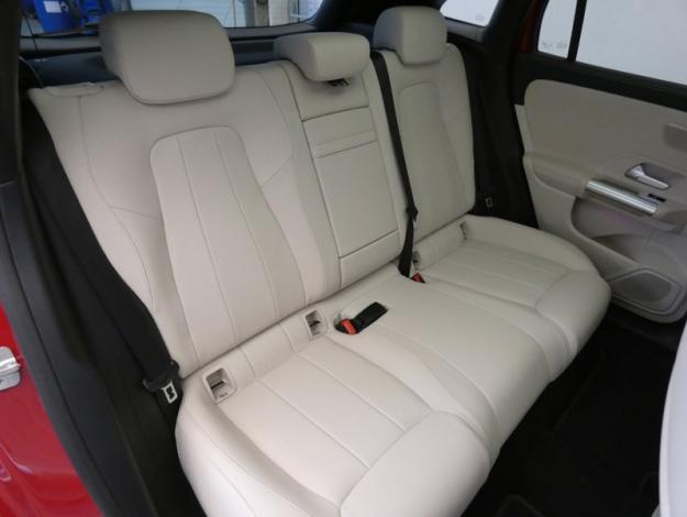 MERCEDES-BENZ EQA 250+ Progressive Line  