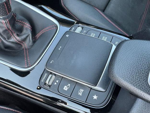 MERCEDES-BENZ A 180 d AMG Line  