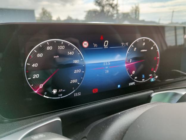 MERCEDES-BENZ GLB-Klasse GLB 200 d AMG Line