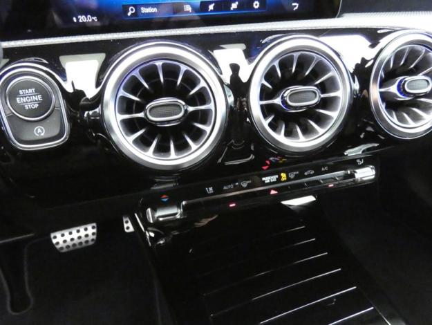 MERCEDES-BENZ Classe A 180 d AMG Line  Classe A 180 d AMG Line