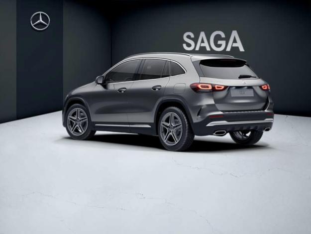 MERCEDES-BENZ GLA 200 AMG Line  