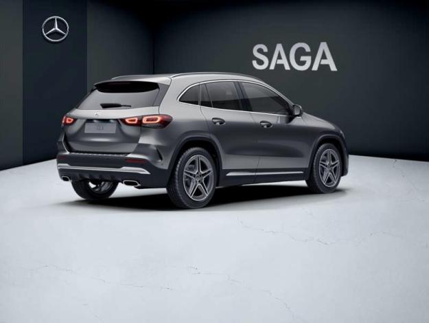 MERCEDES-BENZ GLA 200 AMG Line  