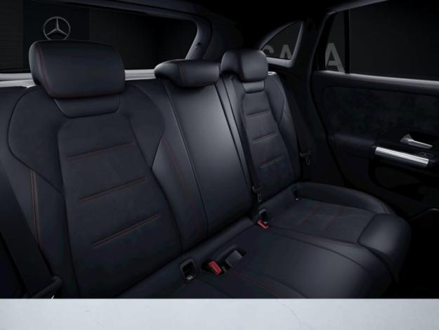 MERCEDES-BENZ GLA 200 AMG Line  