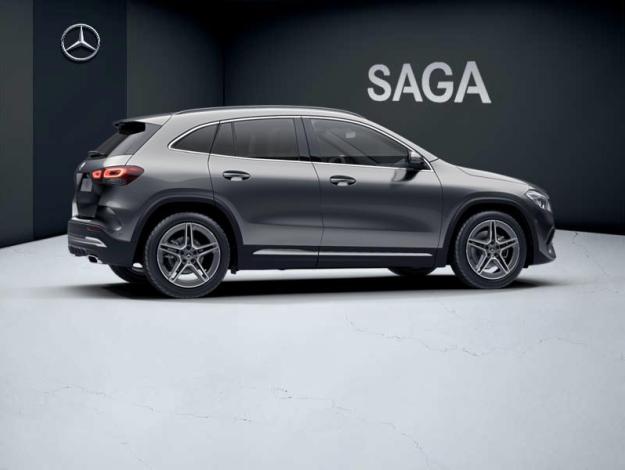 MERCEDES-BENZ GLA 200 AMG Line  