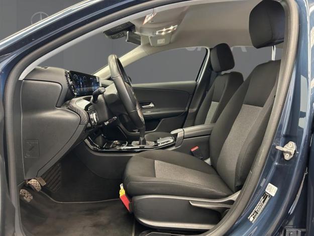 MERCEDES-BENZ A 180 180 d Style  