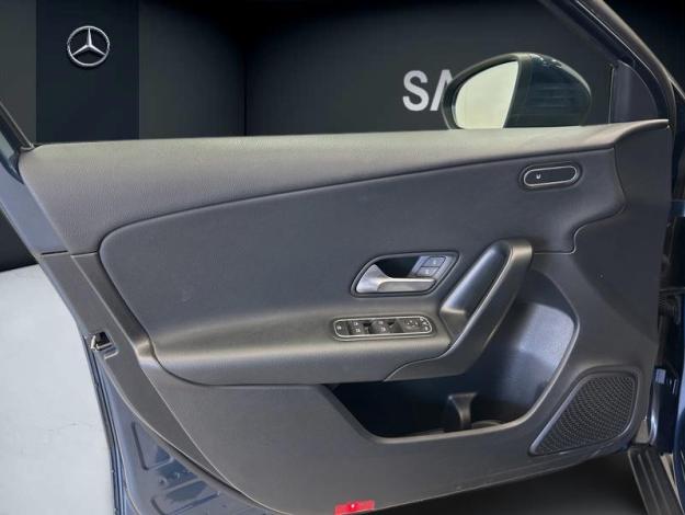 MERCEDES-BENZ A 180 180 d Style  