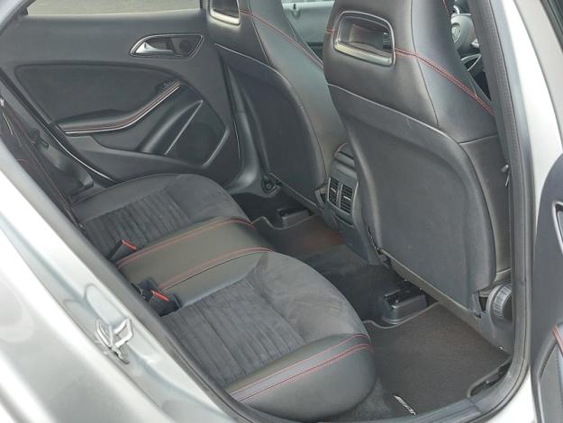 MERCEDES-BENZ GLA 200 d Fascination  