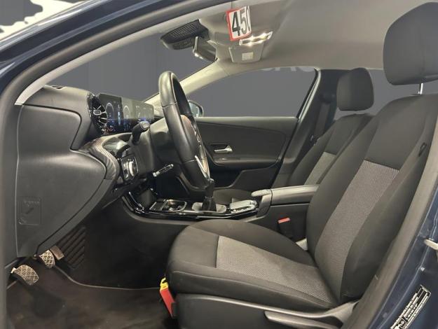 MERCEDES-BENZ A-Klasse A 180 d 'Business Solution - 6M'