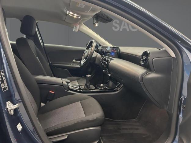 MERCEDES-BENZ A-Klasse A 180 d 'Business Solution - 6M'