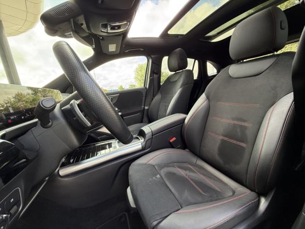 MERCEDES-BENZ GLA 200 d AMG Line  