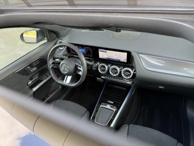 MERCEDES-BENZ GLA 200 d AMG Line  